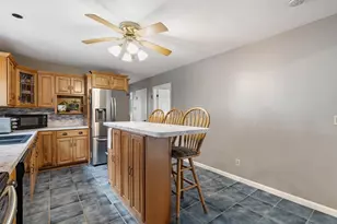 488 Pleasant St, Leicester, MA 01524 - Photo 7