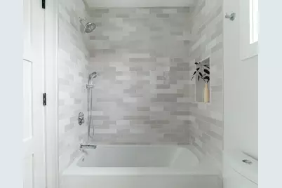 712 Watertown St #712, Newton, MA 02460 - Photo 21