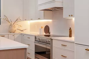 712 Watertown St, Newton, MA 02460 - Photo 7