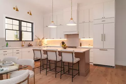 712 Watertown St #712, Newton, MA 02460 - Photo 5