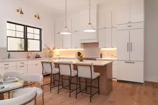 712 Watertown St, Newton, MA 02460 - Photo 5