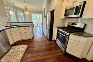 33 Farquhar St, Boston, MA 02131 - Photo 11