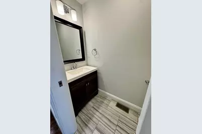 33 Farquhar St #1, Boston, MA 02131 - Photo 21