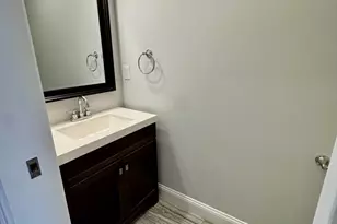 33 Farquhar St, Boston, MA 02131 - Photo 21