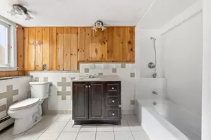 105 Oakwood Ave, Revere, MA 02151 - Photo 13