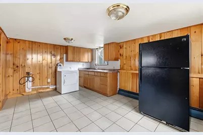 105 Oakwood Ave, Revere, MA 02151 - Photo 21