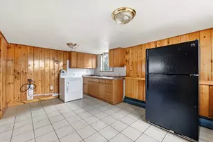 105 Oakwood Ave, Revere, MA 02151 - Photo 21