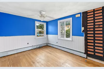 105 Oakwood Ave, Revere, MA 02151 - Photo 9
