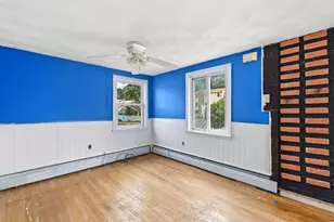105 Oakwood Ave, Revere, MA 02151 - Photo 9