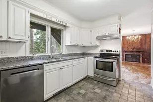 31 Ober St, Beverly, MA 01915 - Photo 3
