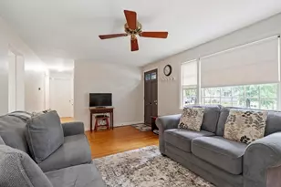 30 Dunshire Dr, Chelmsford, MA 01863 - Photo 3