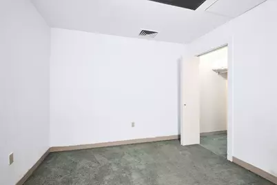 234 Causeway St #918, Boston, MA 02114 - Photo 11