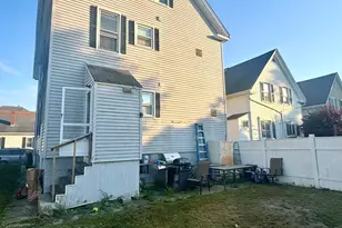 17 Social St, New Bedford, MA 02744 - Photo 11