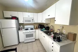 17 Social St, New Bedford, MA 02744 - Photo 5