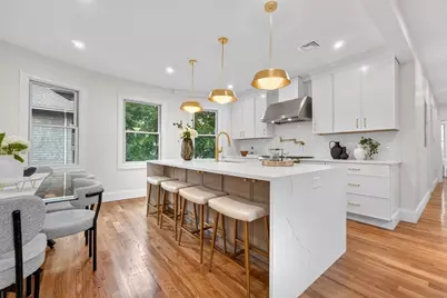 123-125 Mount Vernon Street #2, Newton, MA 02465 - Photo 5
