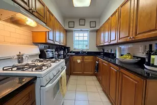 185 Lake Shore Rd, Boston, MA 02135 - Photo 7