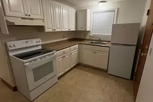 600 Cabot St, Beverly, MA 01915 - Photo 5