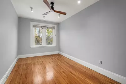 1011 Beacon St #4, Brookline, MA 02446 - Photo 9
