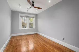 1011 Beacon St, Brookline, MA 02446 - Photo 9