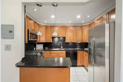 1011 Beacon St #4, Brookline, MA 02446 - Photo 11