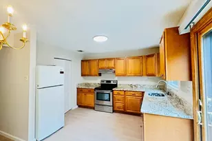 37 Goodwin Ave, Malden, MA 02148 - Photo 5