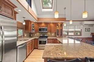 75 Andrews St, Medford, MA 02155 - Photo 5