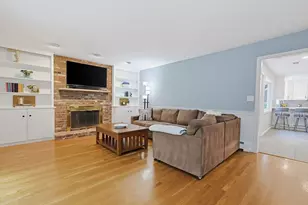 92 Plain St, Medfield, MA 02052 - Photo 5