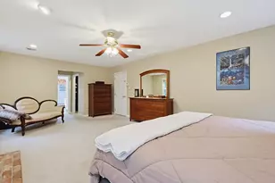92 Plain St, Medfield, MA 02052 - Photo 13