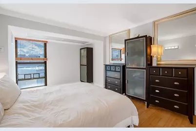 566 Commonwealth #906, Boston, MA 02215 - Photo 5