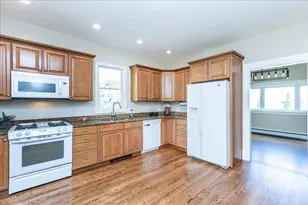 10 Wilfred St, Methuen, MA 01844 - Photo 13
