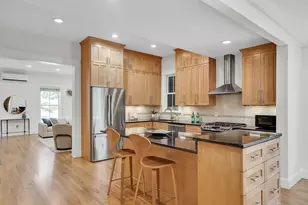 11 Magazine, Cambridge, MA 02139 - Photo 9