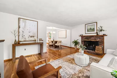 32 Westwood St, Burlington, MA 01803 - Photo 3
