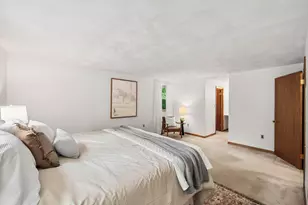 32 Westwood St, Burlington, MA 01803 - Photo 17