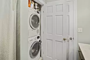 266 Essex St, Salem, MA 01970 - Photo 17