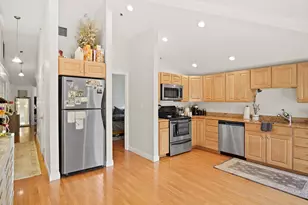 266 Essex St, Salem, MA 01970 - Photo 9