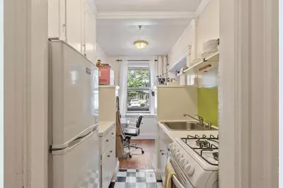 120 Riverway #4, Boston, MA 02215 - Photo 5