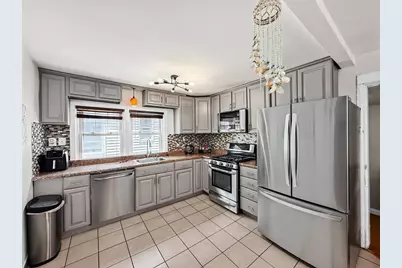 76 Baldwin Ave, Everett, MA 02149 - Photo 5