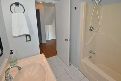 61 Rollins St, Lawrence, MA 01841 - Photo 15