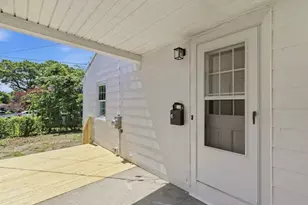 535 Prospect St, Chicopee, MA 01020 - Photo 3