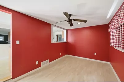 5 1st Ave, Ware, MA 01082 - Photo 7