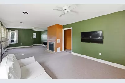 5 1st Ave, Ware, MA 01082 - Photo 9