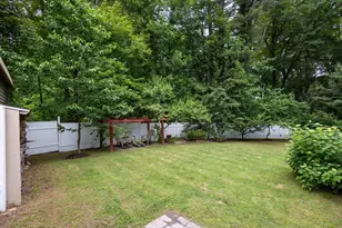 94 West St, Medway, MA 02053 - Photo 33
