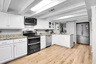 49 Lakeview Ave, Bellingham, MA 02019 - Photo 5