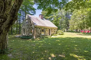 18 Plum Tree Rd, Amherst, MA 01002 - Photo 31