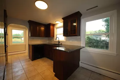 14 Wesley St, Dracut, MA 01826 - Photo 7
