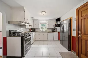 656 Bolton St, Marlborough, MA 01752 - Photo 21