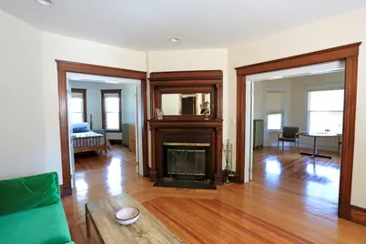 124 Forest St, Medford, MA 02155 - Photo 5