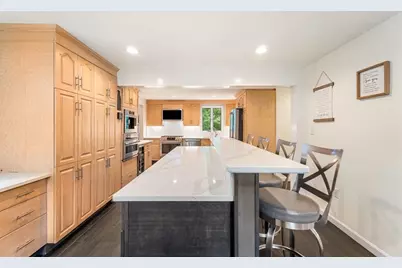 7 Edgeworth St, Billerica, MA 01821 - Photo 9