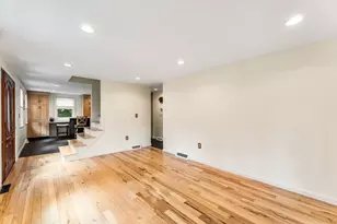 7 Edgeworth St, Billerica, MA 01821 - Photo 27