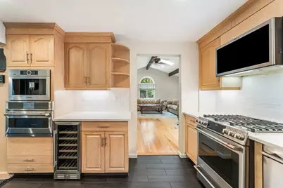 7 Edgeworth St, Billerica, MA 01821 - Photo 5